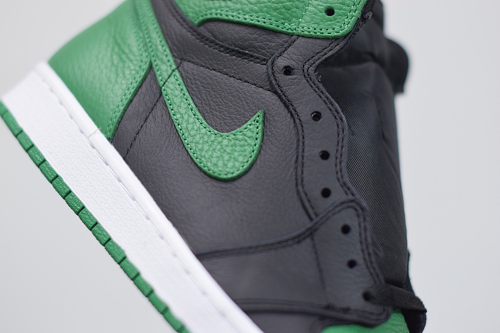 AIR JORDAN 1 PINE GREEN  555088-030