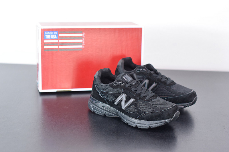 NEW BALANCE M990BB4