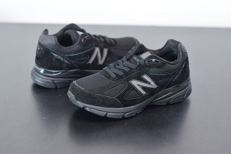 NEW BALANCE M990BB4