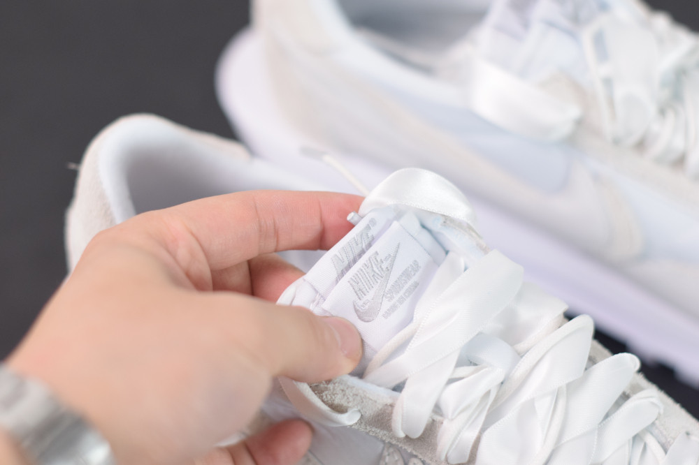 NIKE SACAI NIKE LDWAFFLE WHITE NYLON WHITE BV0073-101