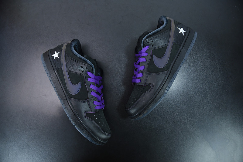 FAMILIA X NIKE SB DUNK LOW FIRST AVENUE DJ1159-001