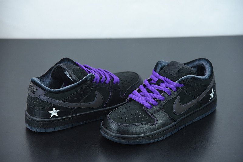 FAMILIA X NIKE SB DUNK LOW FIRST AVENUE DJ1159-001