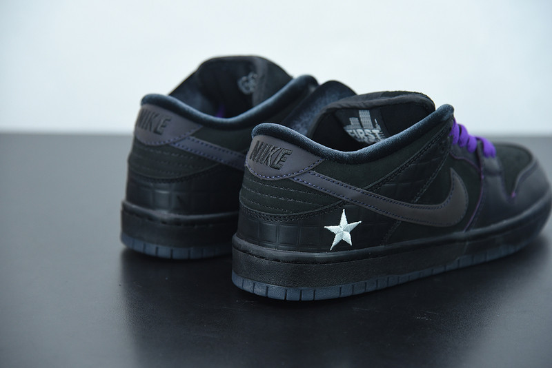 FAMILIA X NIKE SB DUNK LOW FIRST AVENUE DJ1159-001