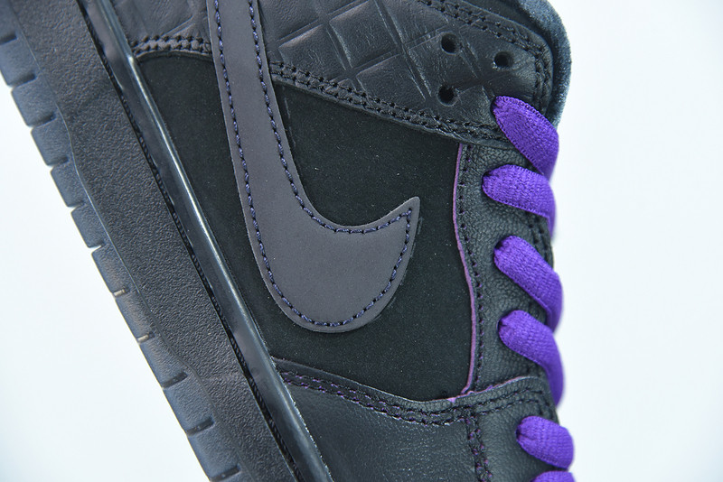 FAMILIA X NIKE SB DUNK LOW FIRST AVENUE DJ1159-001