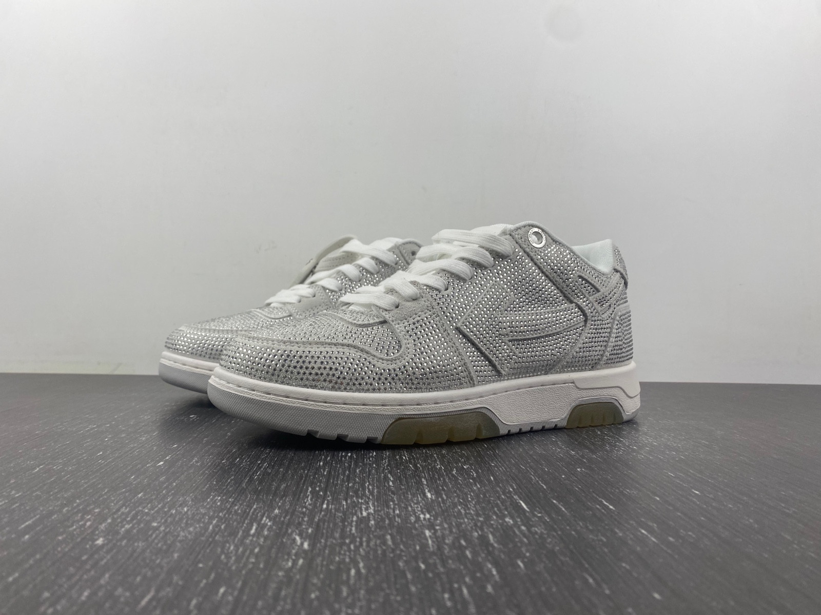 OF™ C/O VIRGIL ABLOH OUT OF OFFICE LOW-TOP LEATHER SNEAKERS ‘OOO“