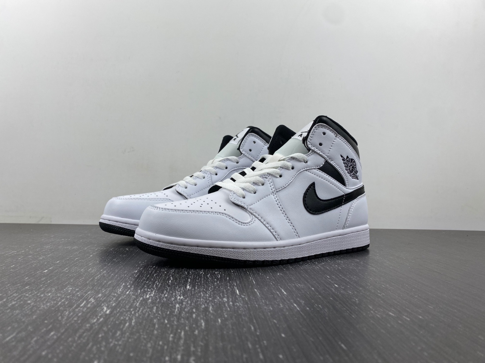 Air Jordan 1 Mid Stromtrooper DQ8426-132