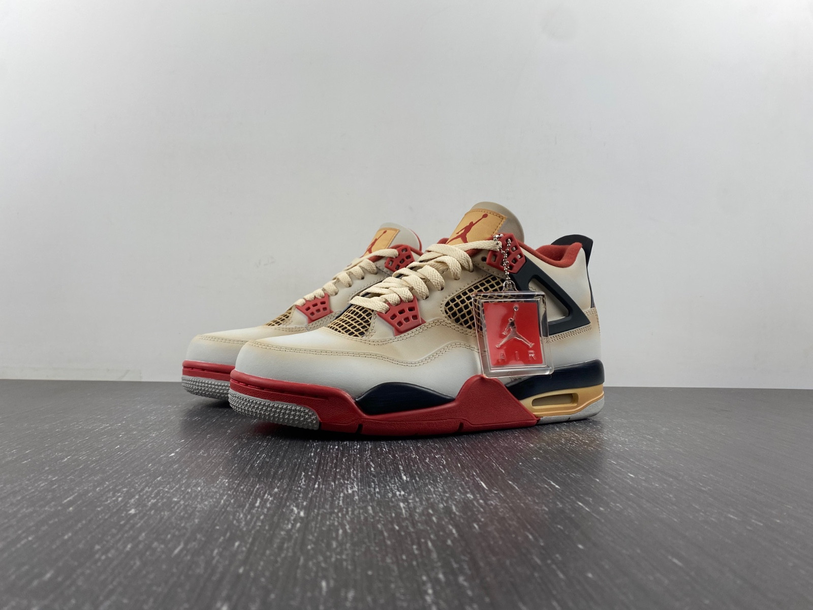 Air Jordan 4 Retro