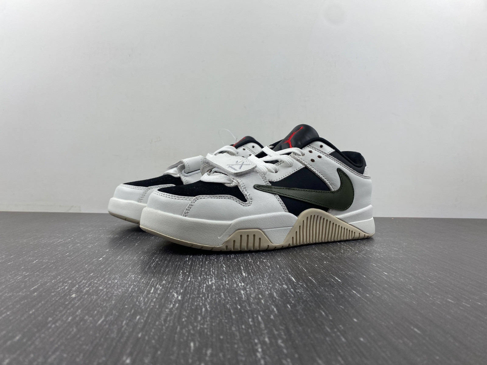 Travis Scott x Jordan Cut The Check DR9317-001