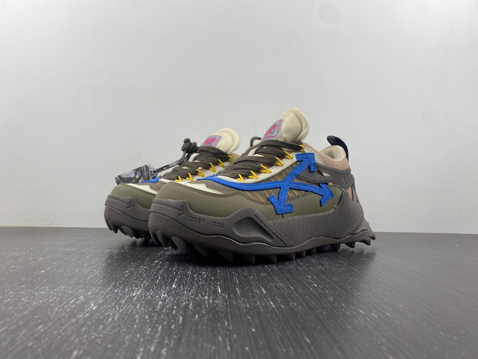 OF C/O ODSY-1000 SNEAKER