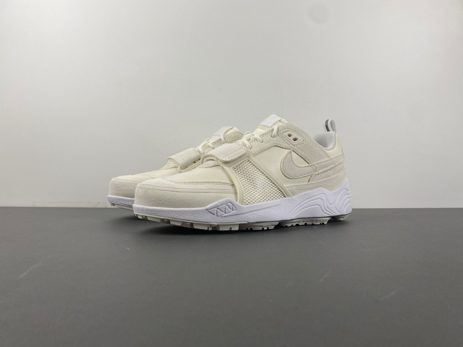 Travis Scott x Nike Shark-A-Don “Sail” HQ3061-100