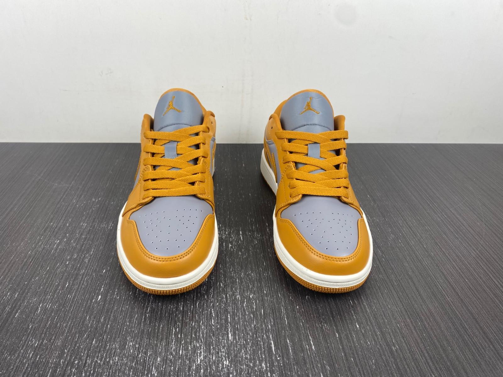 Air Jordan 1 Low Curry Grey DC0774-020