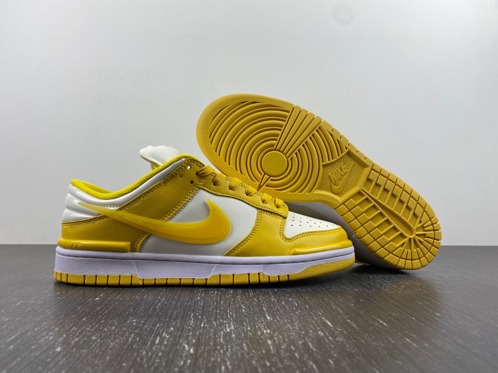 NIKE DUNK LOW TWIST “VIVID SULFUR” DZ2794-100