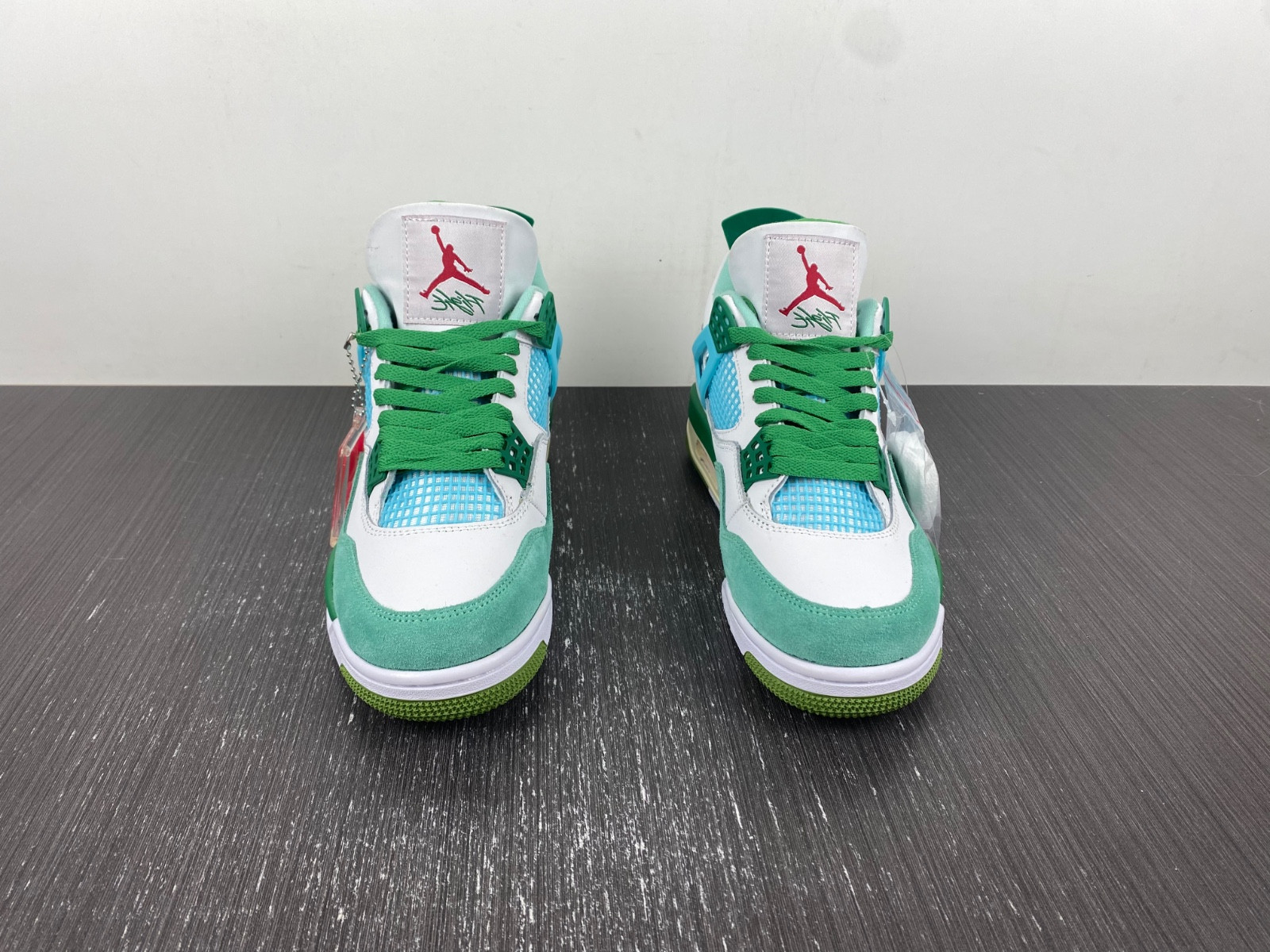 Air Jordan 4 PE SB