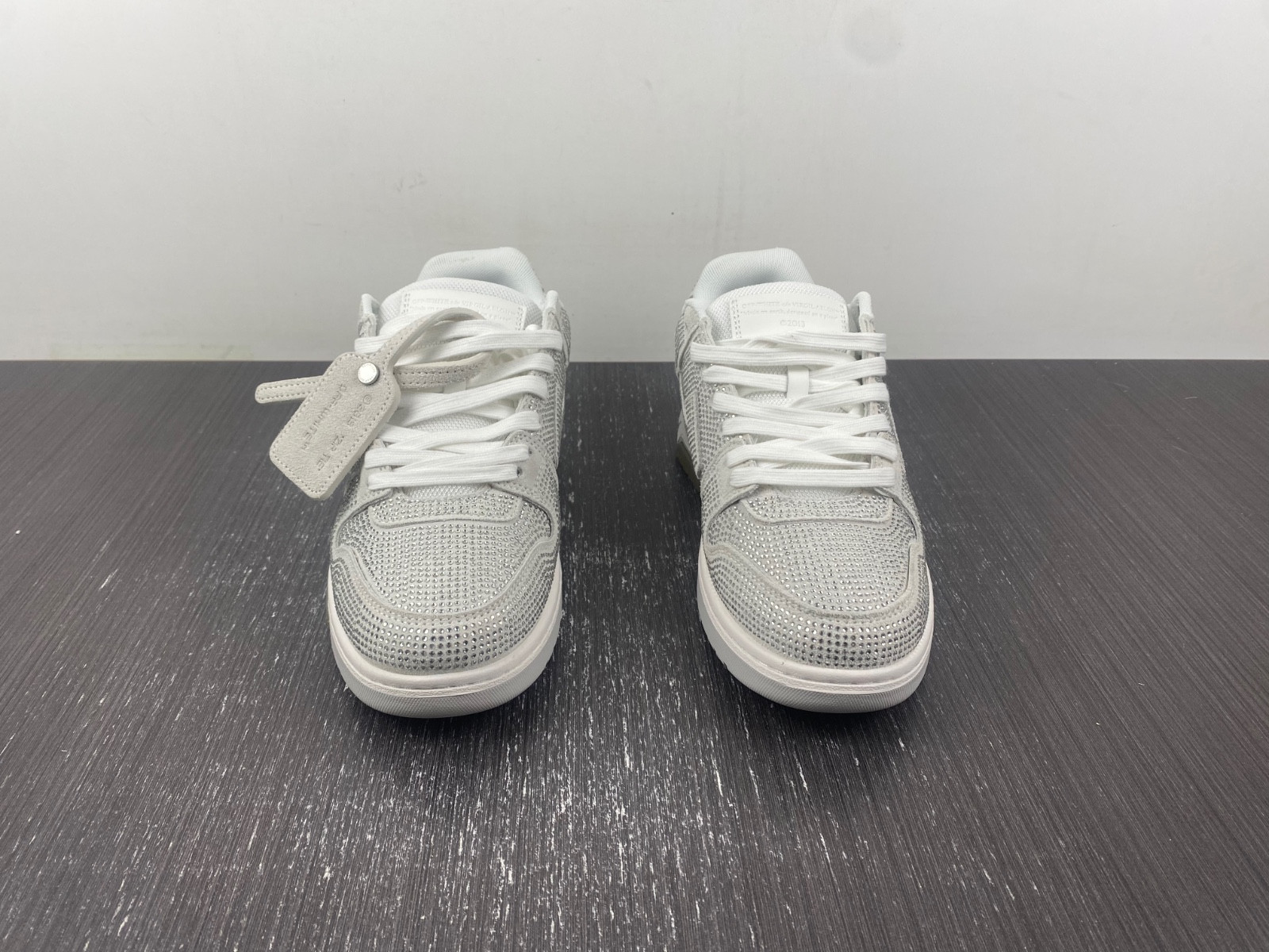 OF™ C/O VIRGIL ABLOH OUT OF OFFICE LOW-TOP LEATHER SNEAKERS ‘OOO“