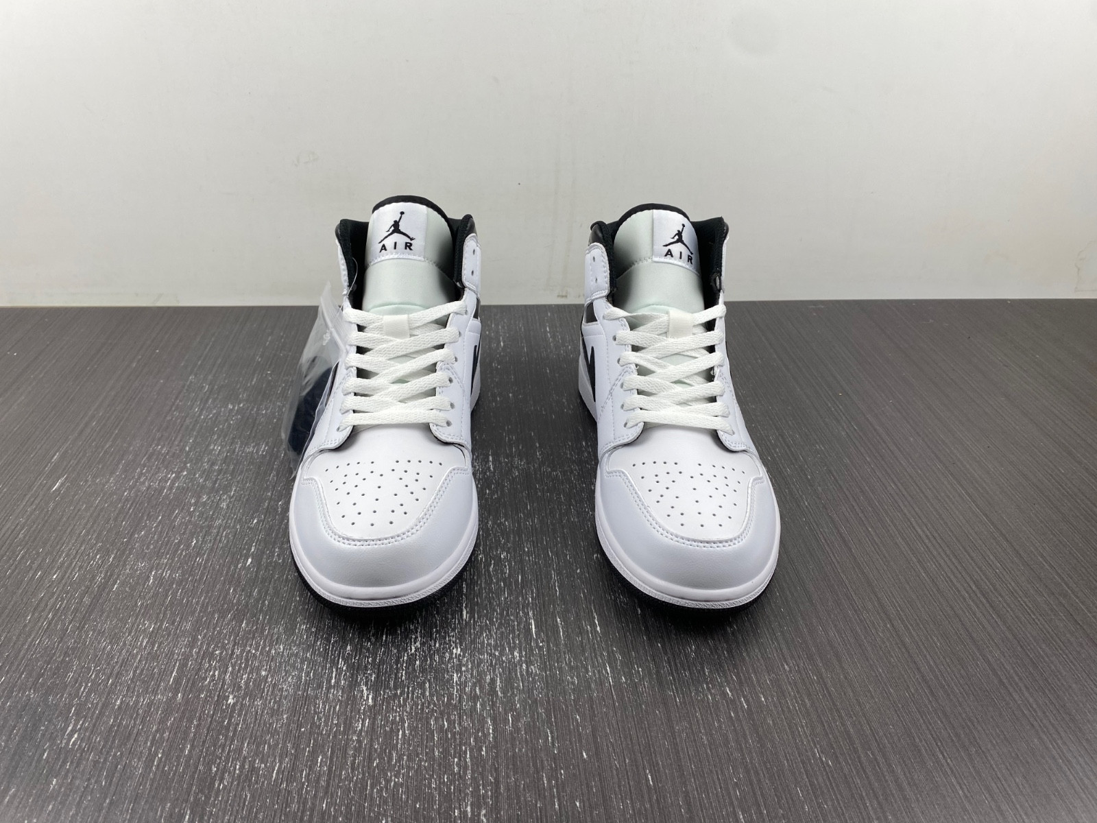 Air Jordan 1 Mid Stromtrooper DQ8426-132