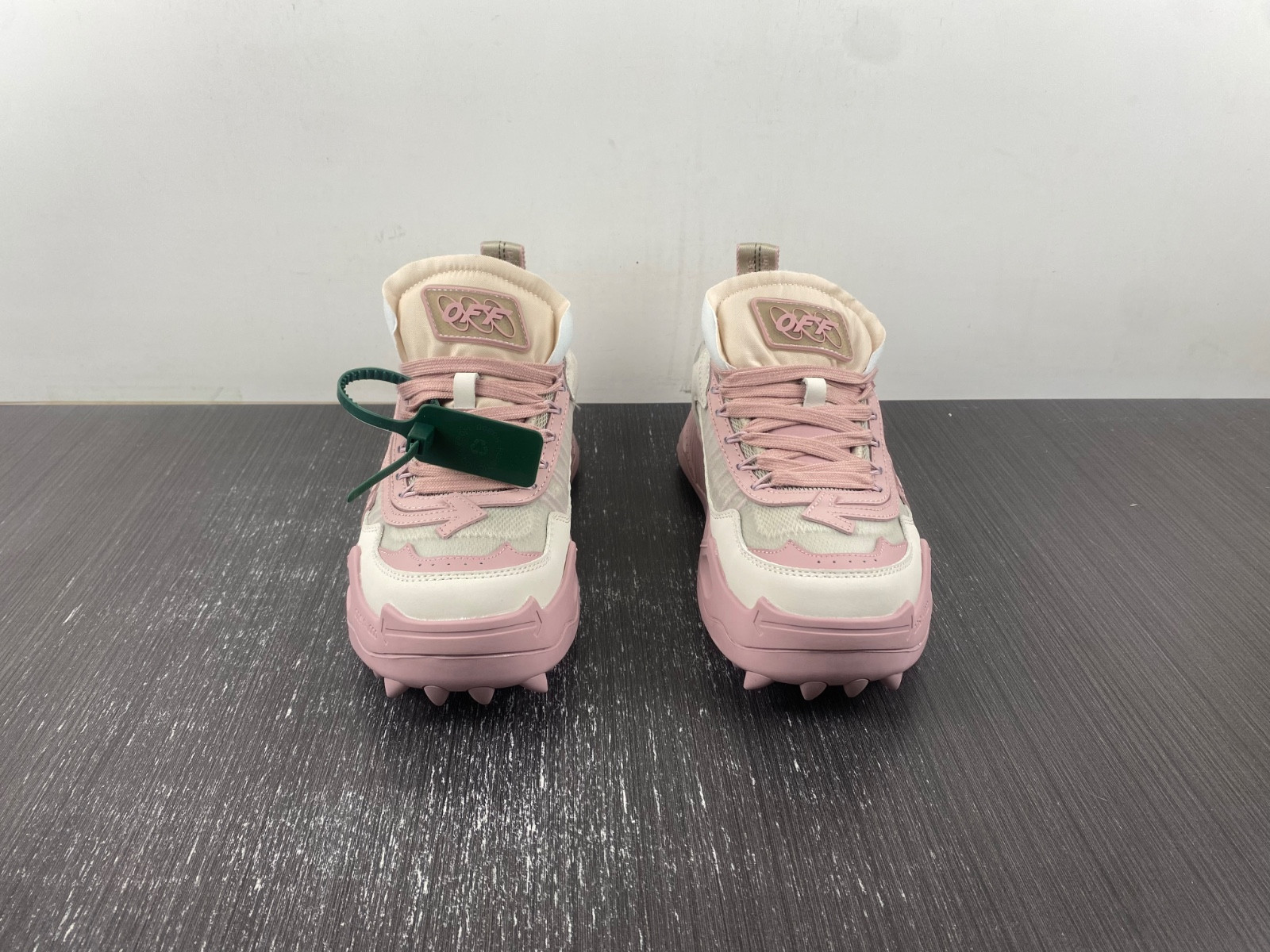 OF C/O ODSY-1000 SNEAKER