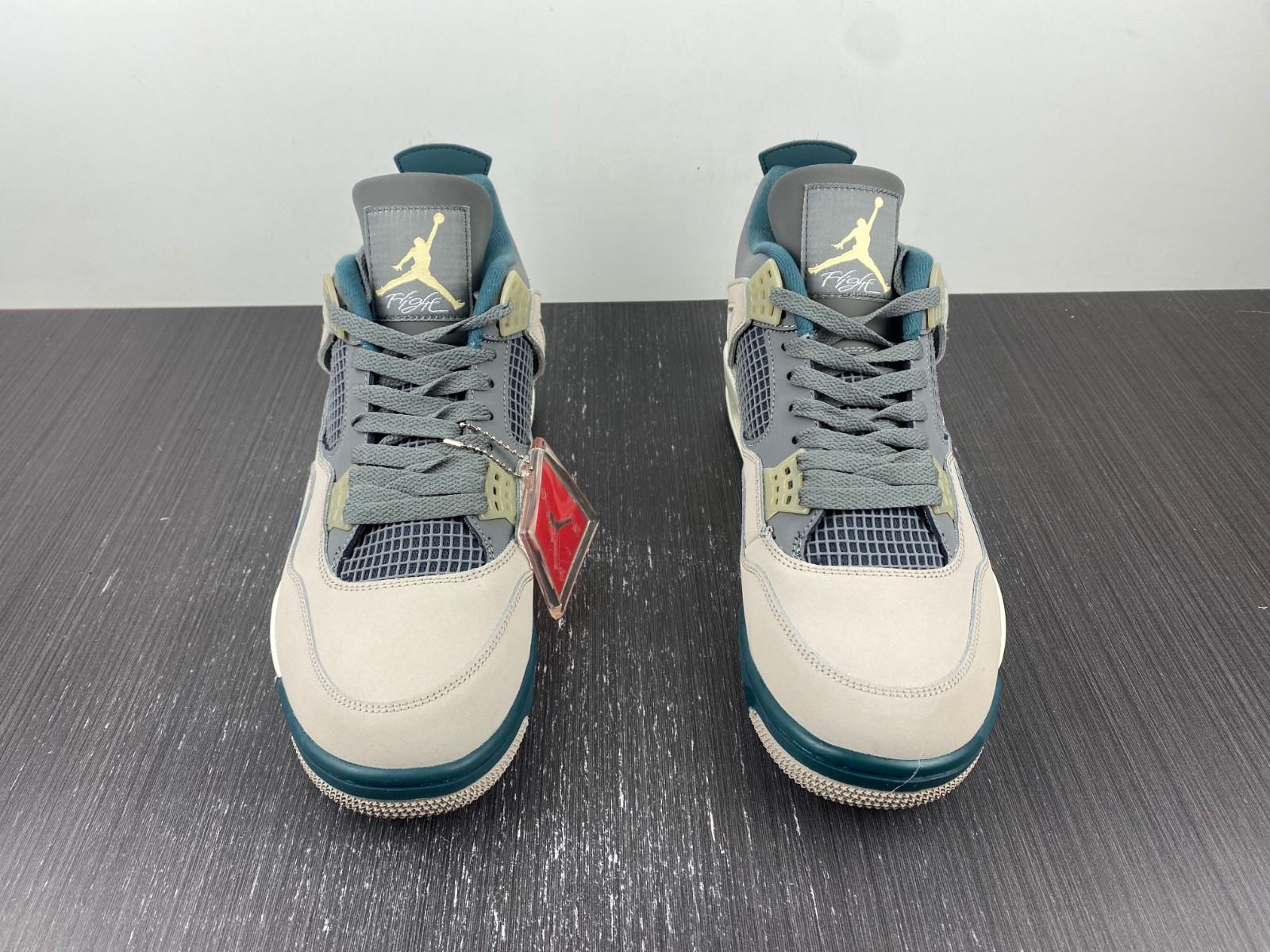 Air Jordan 4 Retro