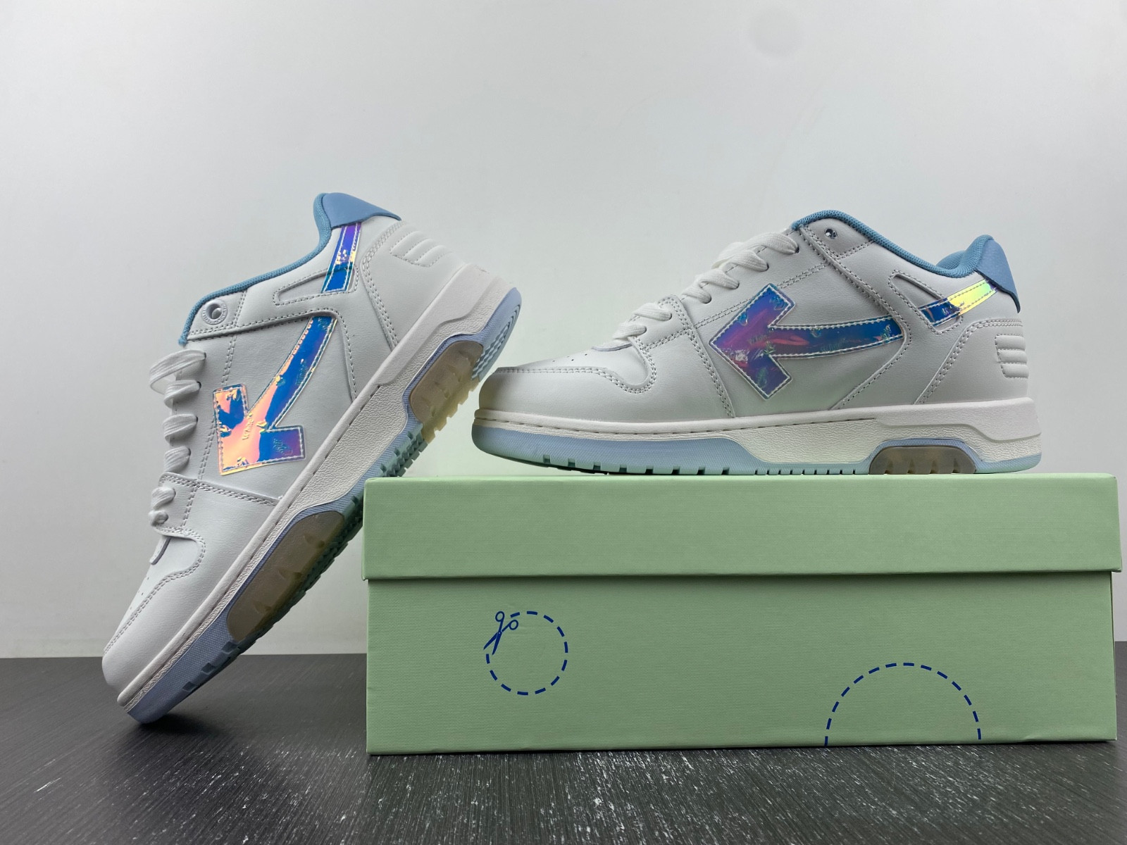 OF™ C/O VIRGIL ABLOH OUT OF OFFICE LOW-TOP LEATHER SNEAKERS ‘OOO“