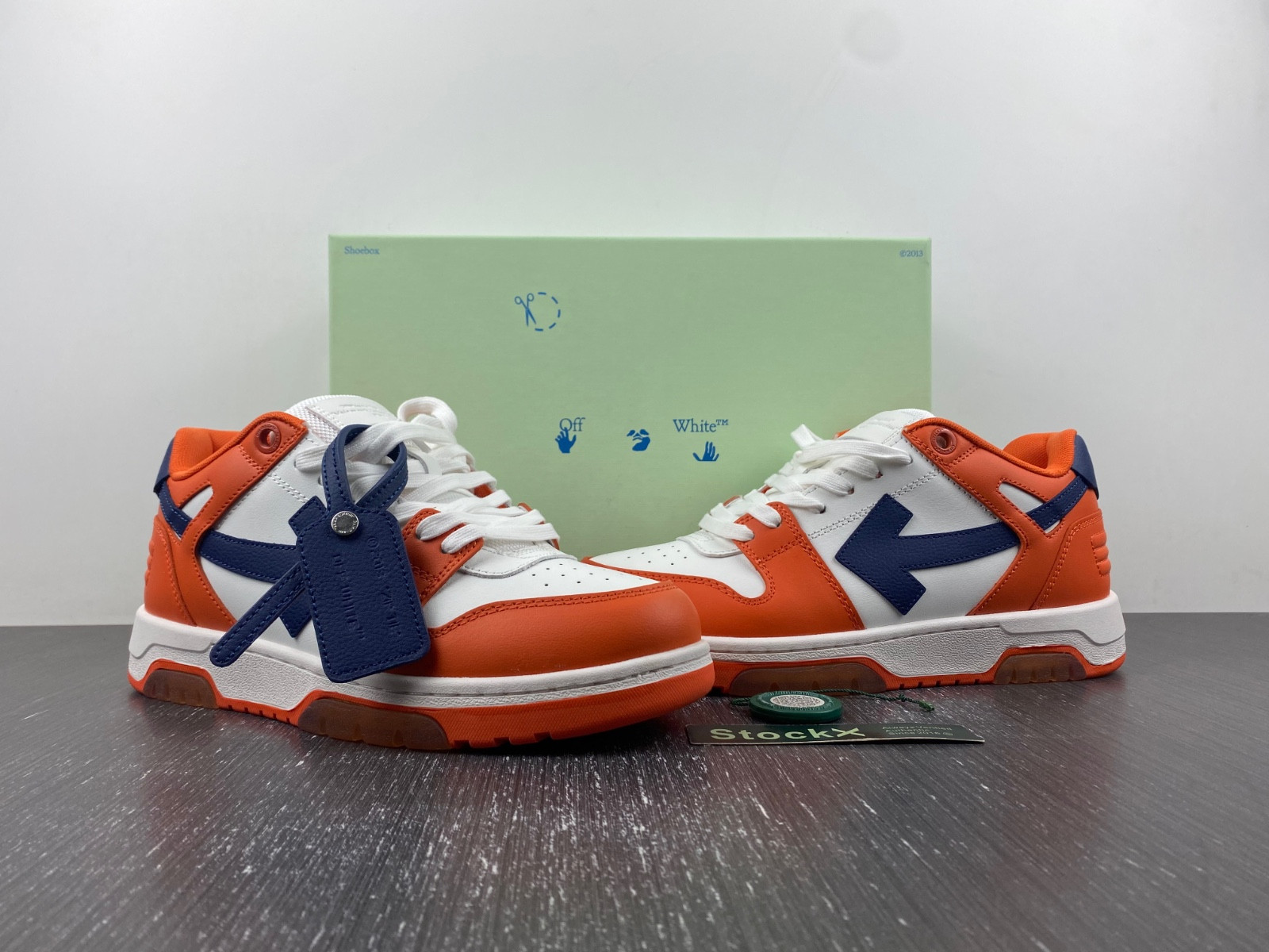 OF™ C/O VIRGIL ABLOH OUT OF OFFICE LOW-TOP LEATHER SNEAKERS ‘OOO“