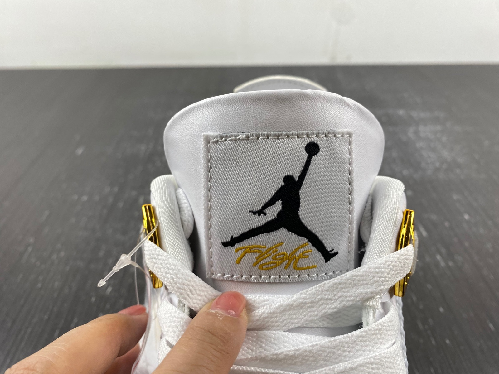 Air Jordan 4 Womens "Vivid Sulfur" AQ9129-101