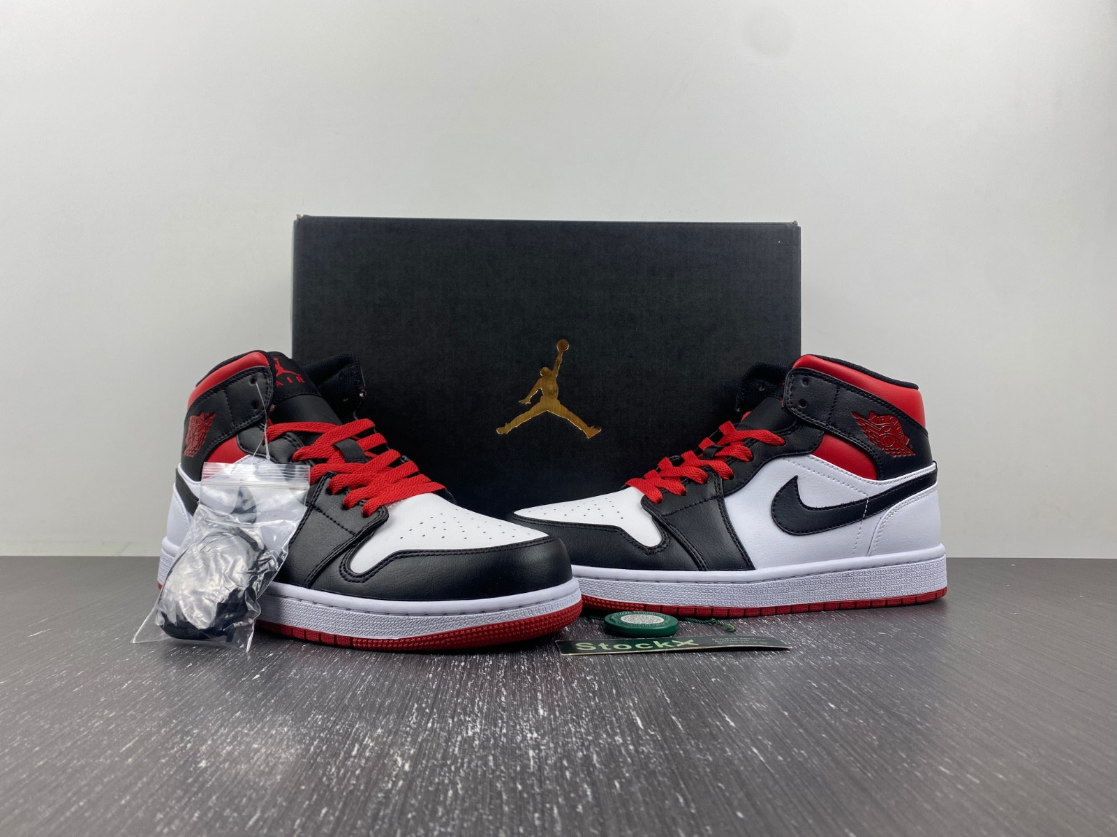 Air Jordan 1 Mid White Gym Red Black DQ8426-106