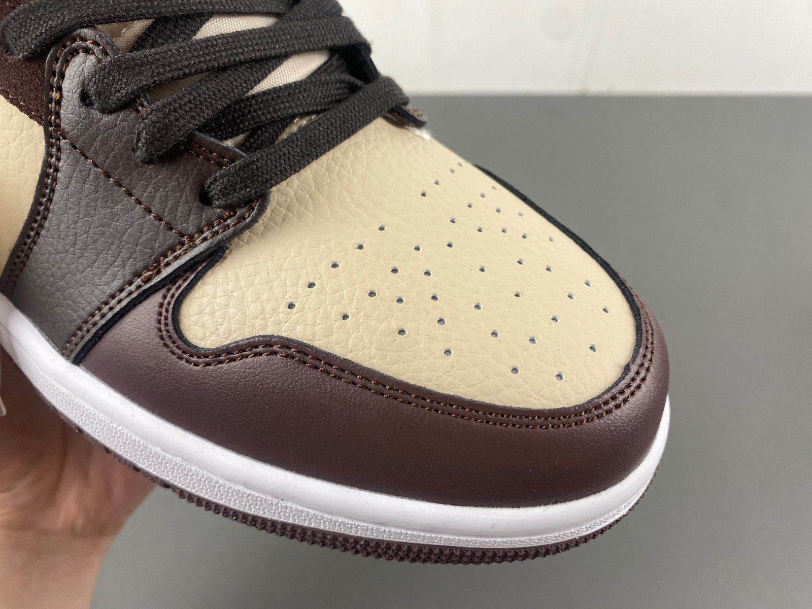 Air Jordan 1 Mid SE Paris YMCA FZ4359-200