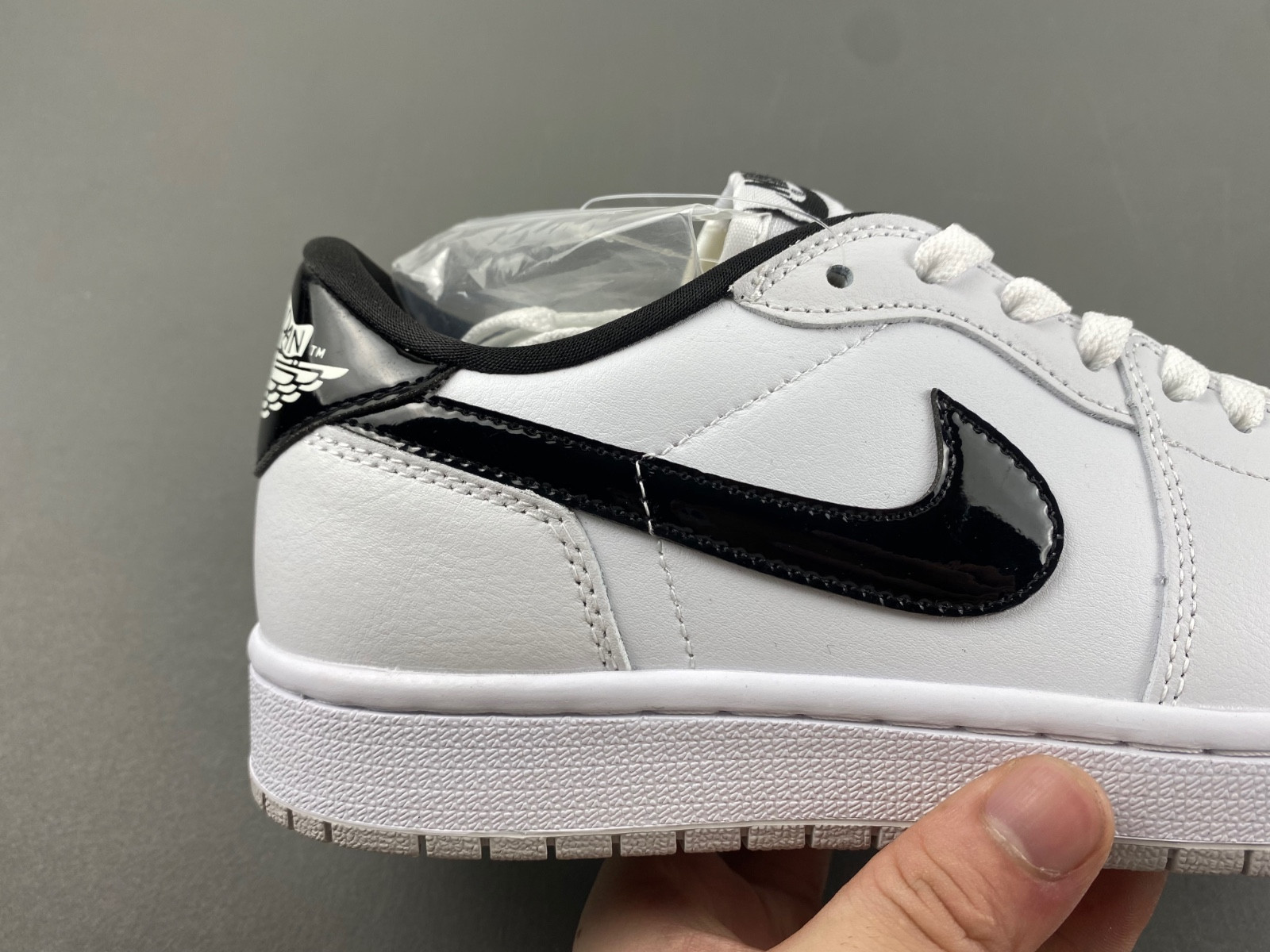 Air Jordan 1 Low