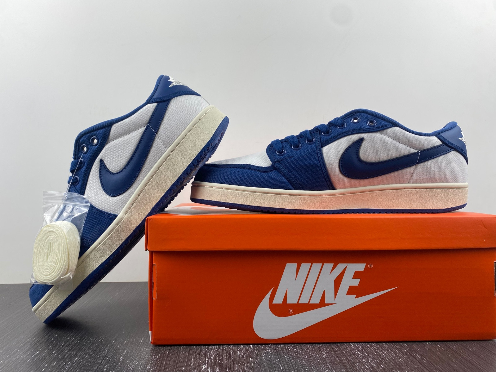 Air Jordan 1 KO Low Dark Royal Blue DX4981-103