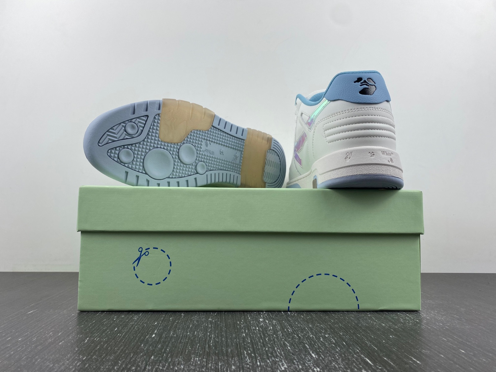 OF™ C/O VIRGIL ABLOH OUT OF OFFICE LOW-TOP LEATHER SNEAKERS ‘OOO“