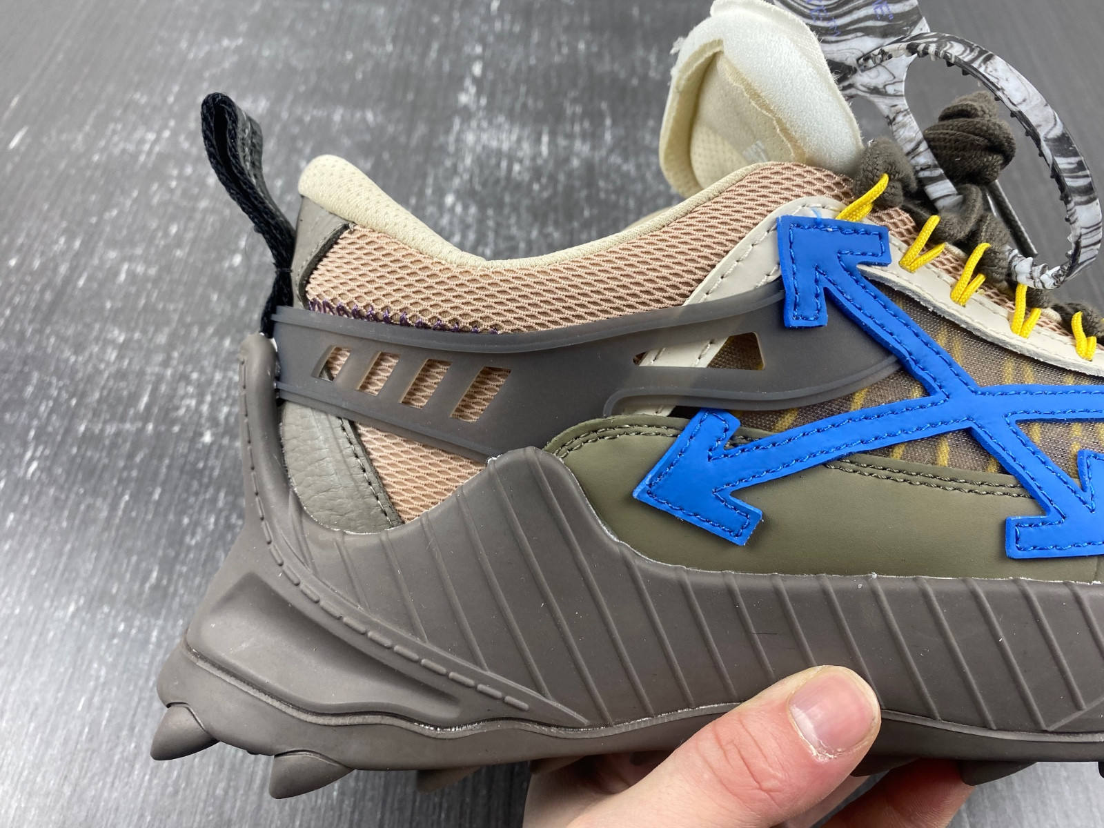 OF C/O ODSY-1000 SNEAKER