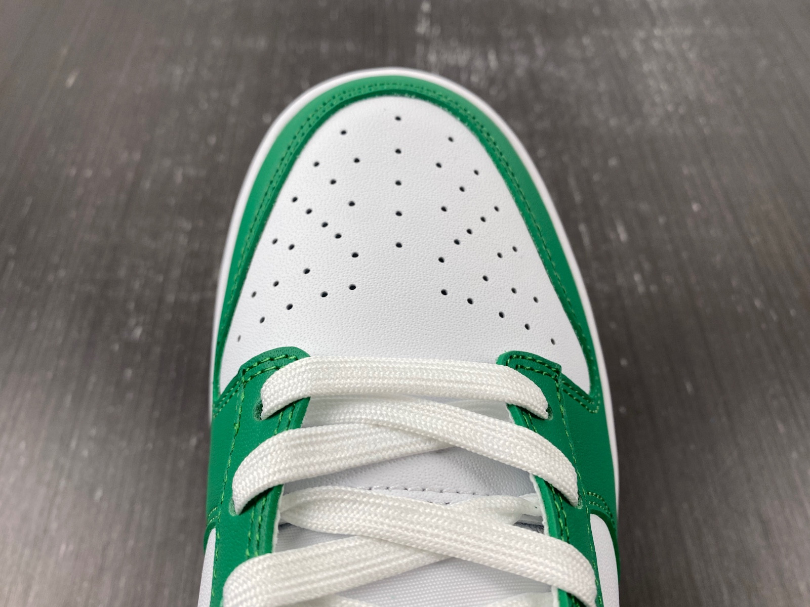 Nike Dunk Low White Stadium Green Fuchsia FD9922-151