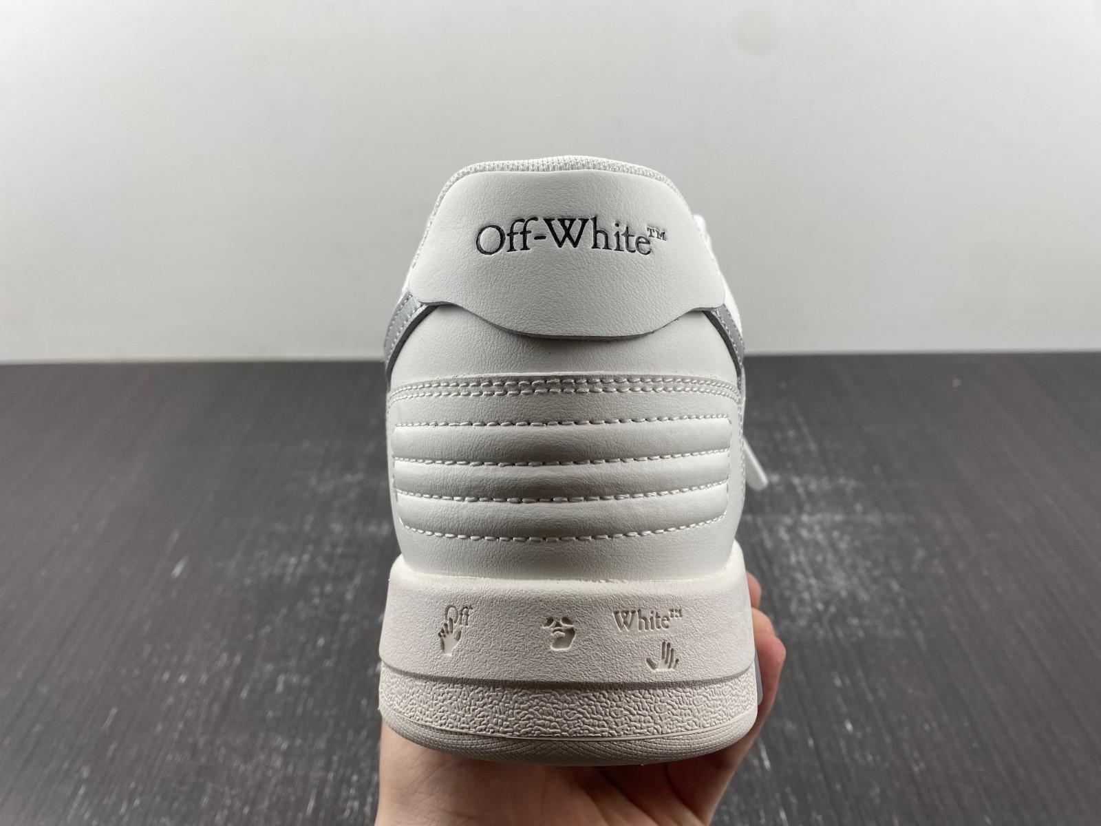 OF™ C/O VIRGIL ABLOH OUT OF OFFICE LOW-TOP LEATHER SNEAKERS ‘OOO“