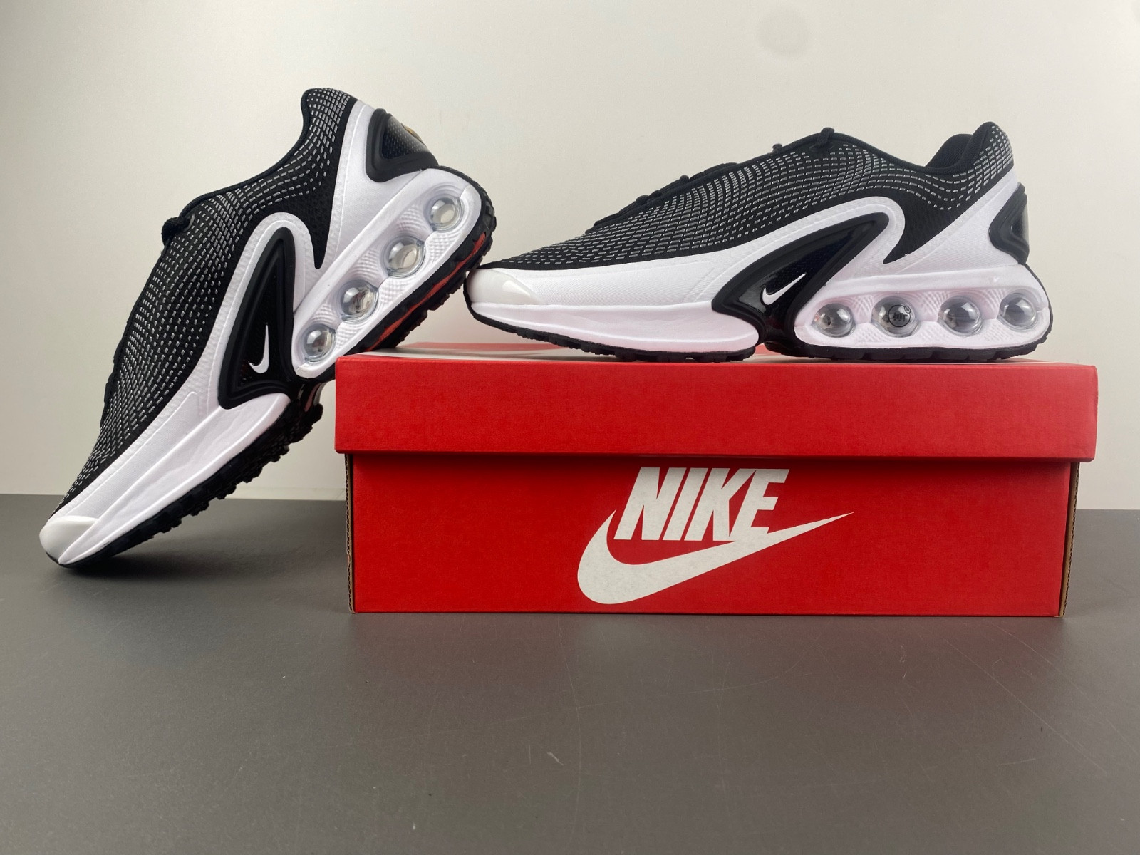 Nike Air Max Dn "Black/White" DV3337-003