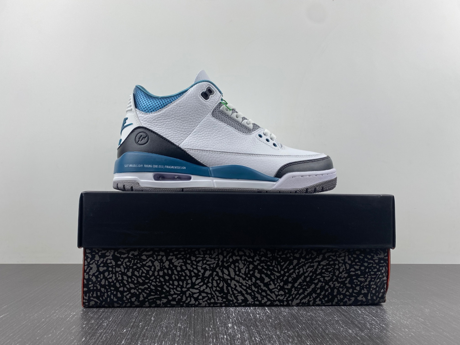 Air Jordan 3 Retro
