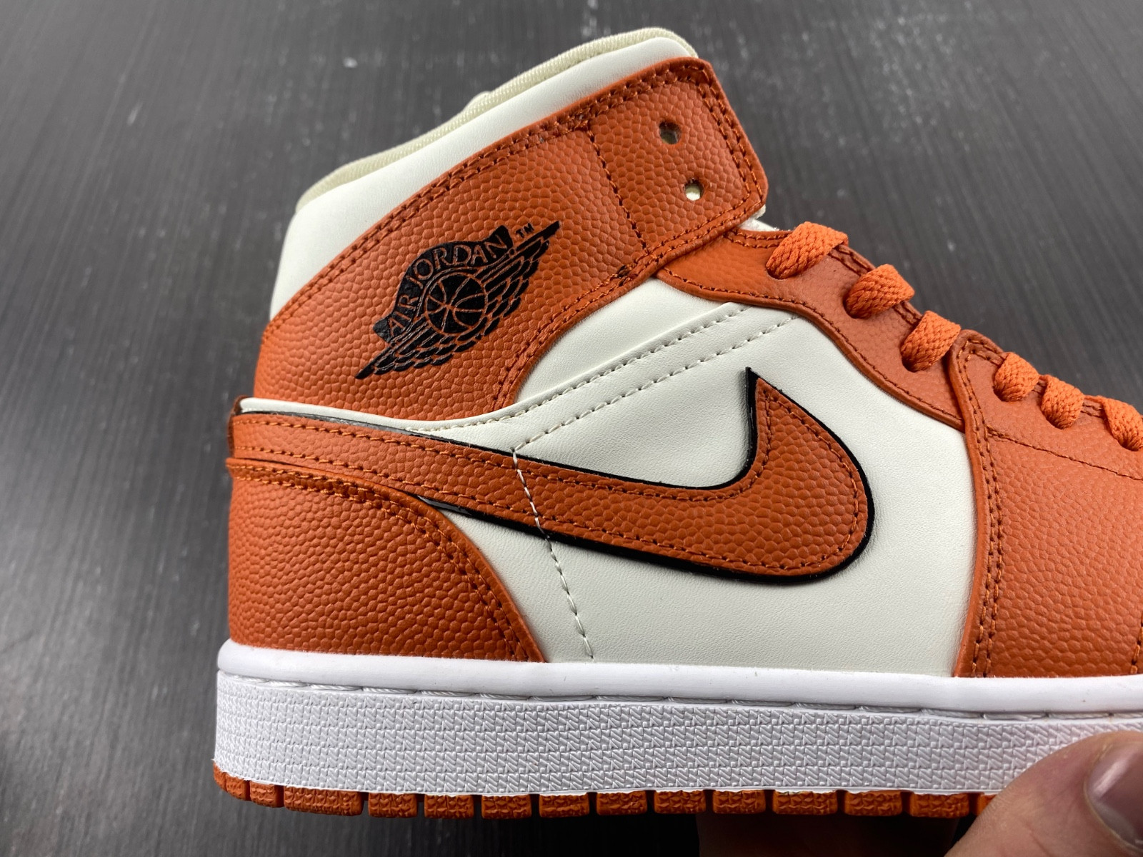 Air Jordan 1 Mid SE “Sport Spice” DV1302-100