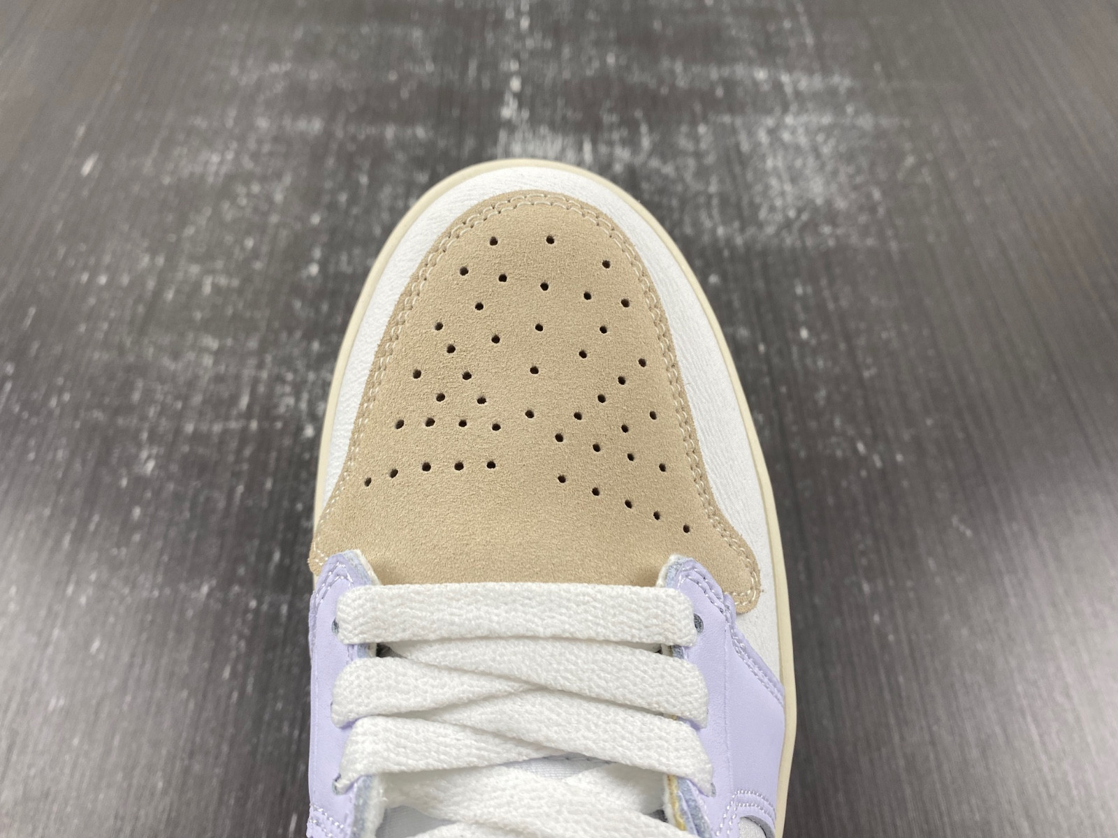 Air Jordan 1 Mid SE Craft 