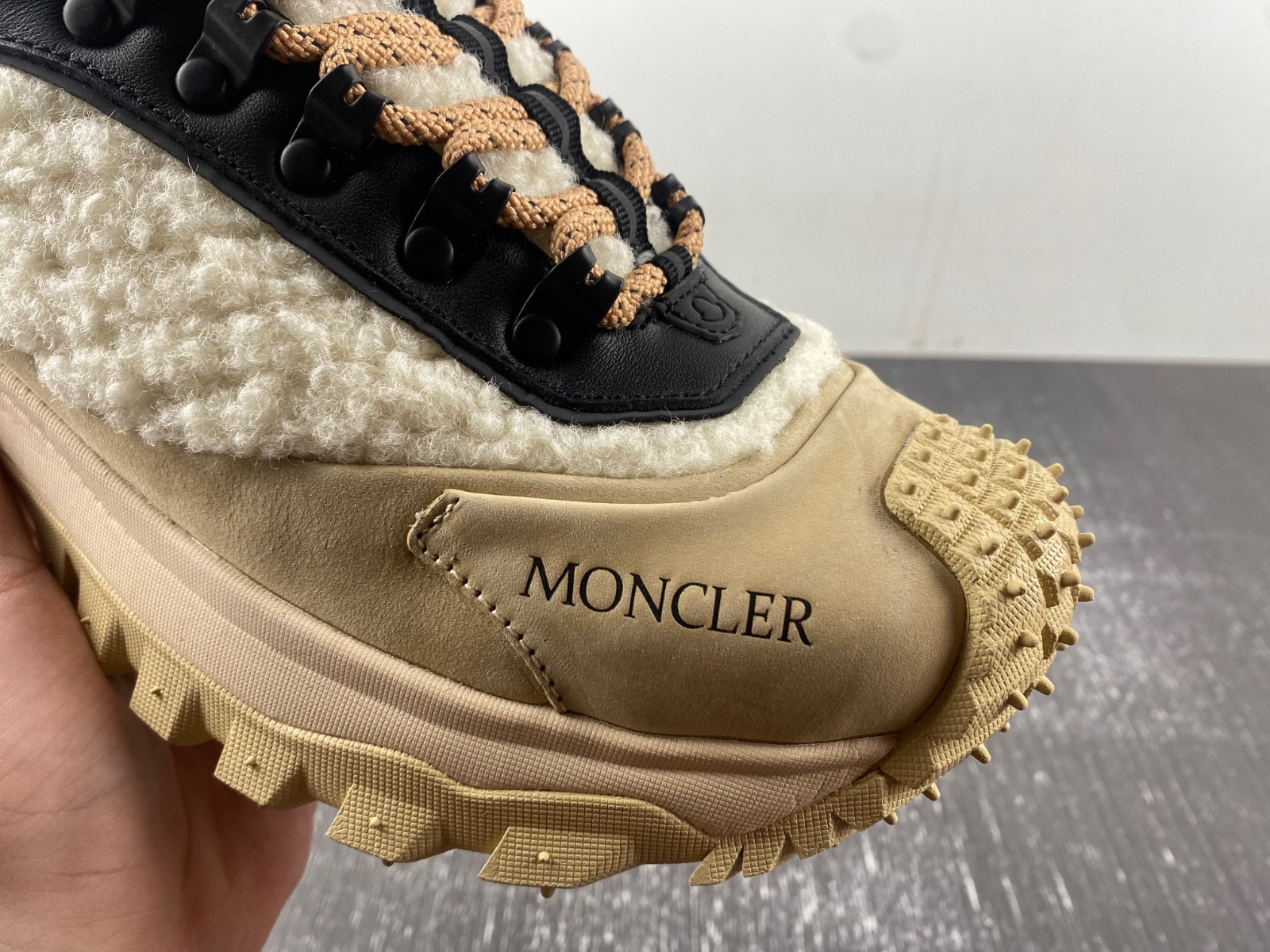 MONcler Trailgrip Gore-Tex