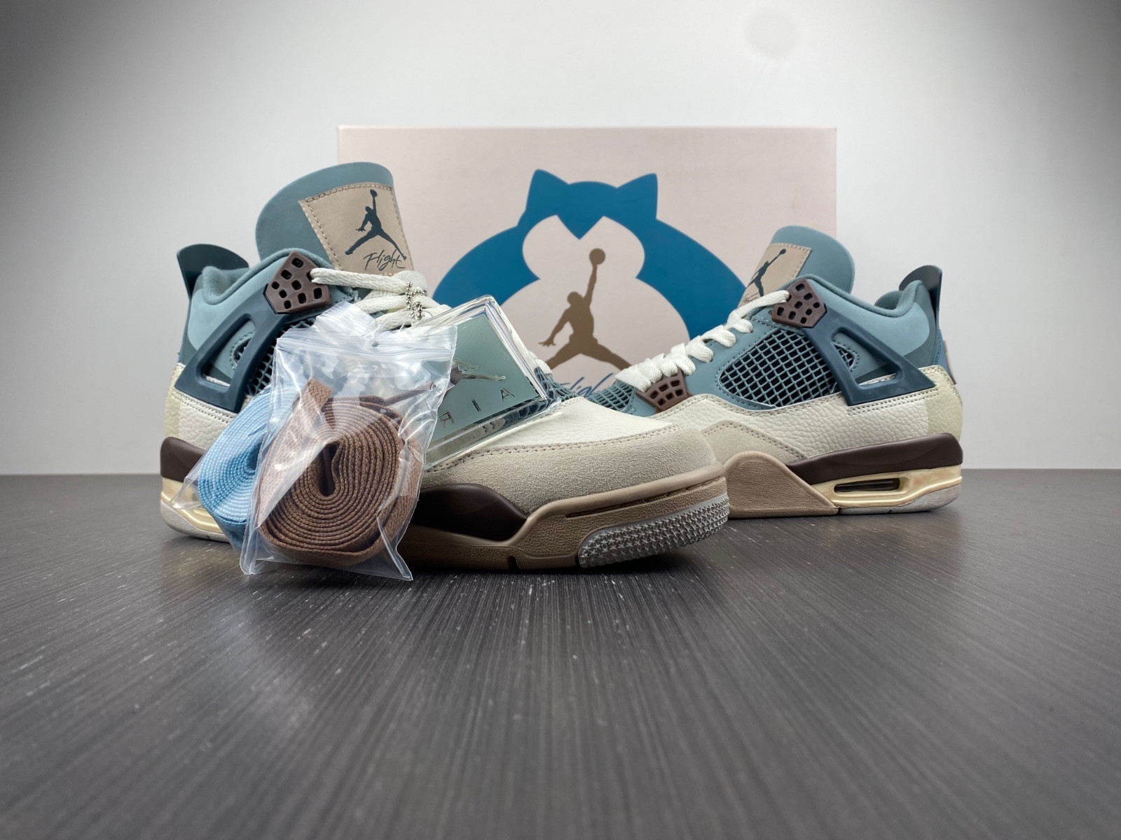 Air Jordan 4 Retro