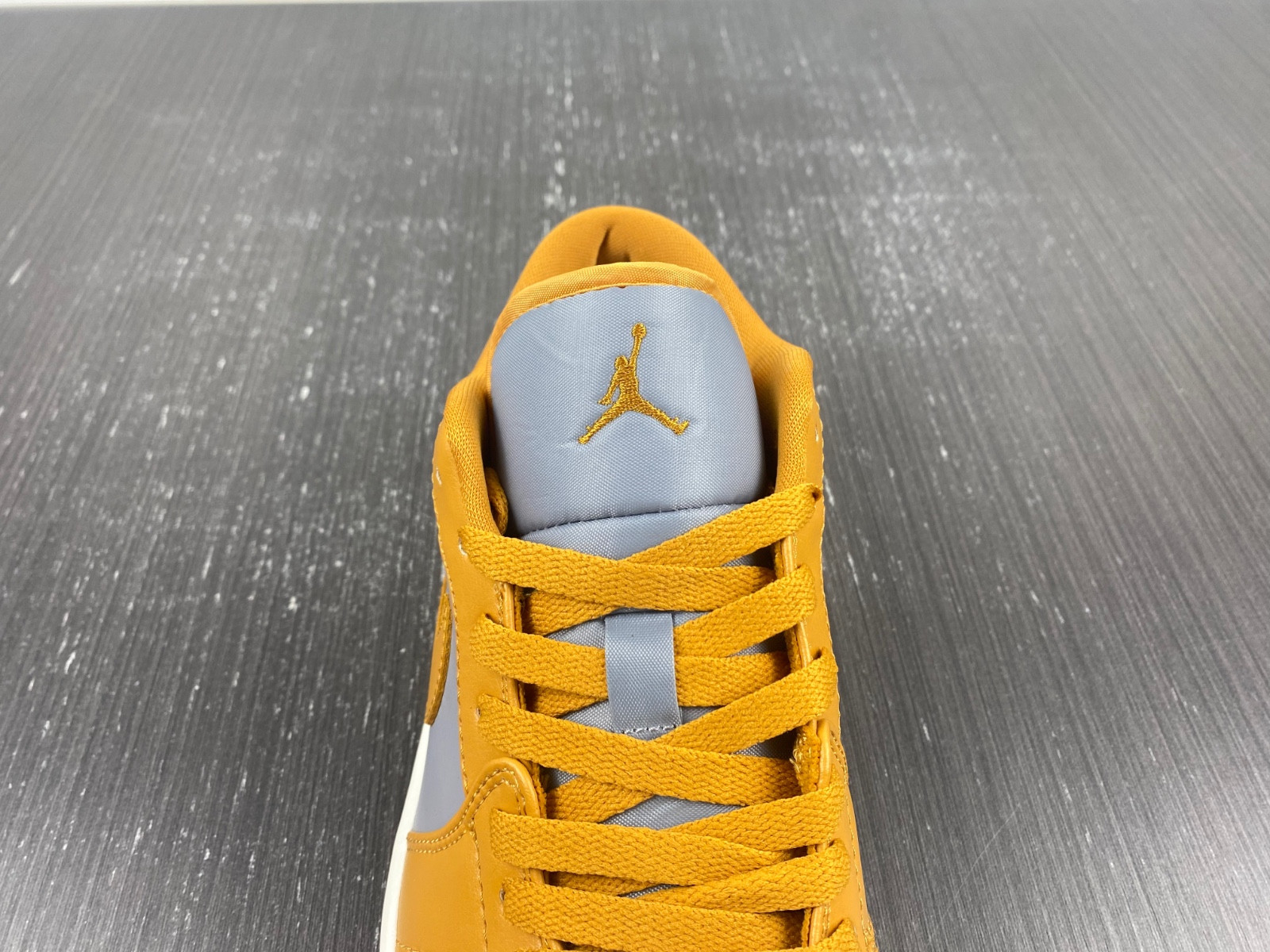 Air Jordan 1 Low Curry Grey DC0774-020
