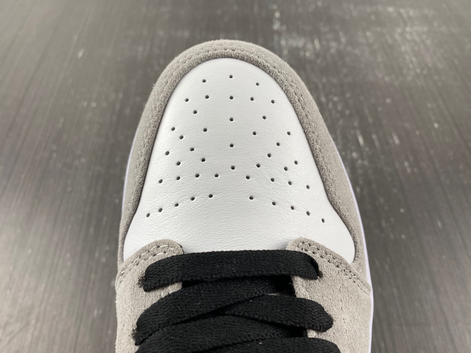 AIR JORDAN 1 LOW “FLIGHT CLUB” DX4334-008