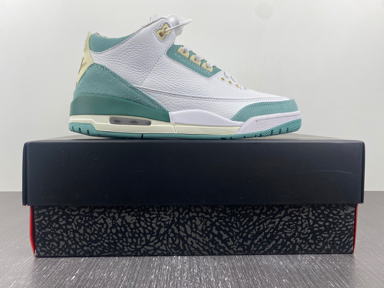 AIR JORDAN 3 RETRO DDT8532-130
