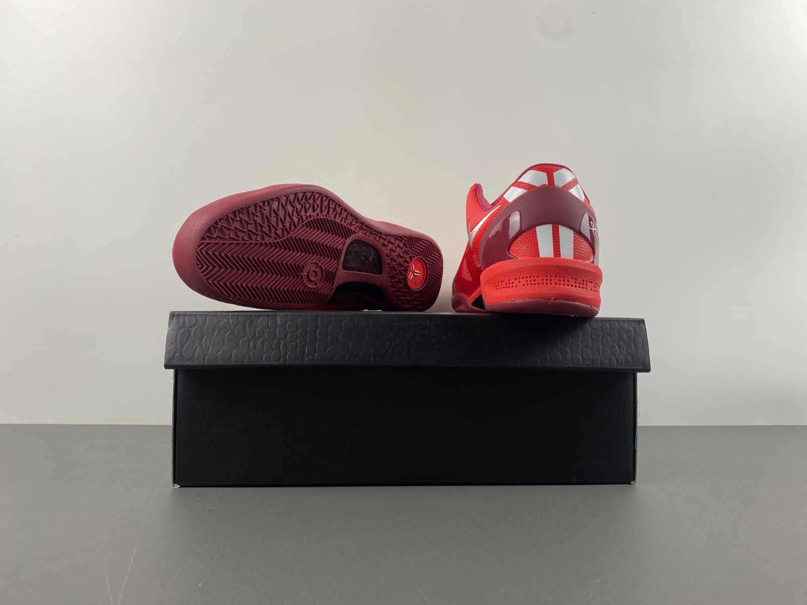 Nike Air Zoom Kobe VIII 8 System Chilling Red 555035-600