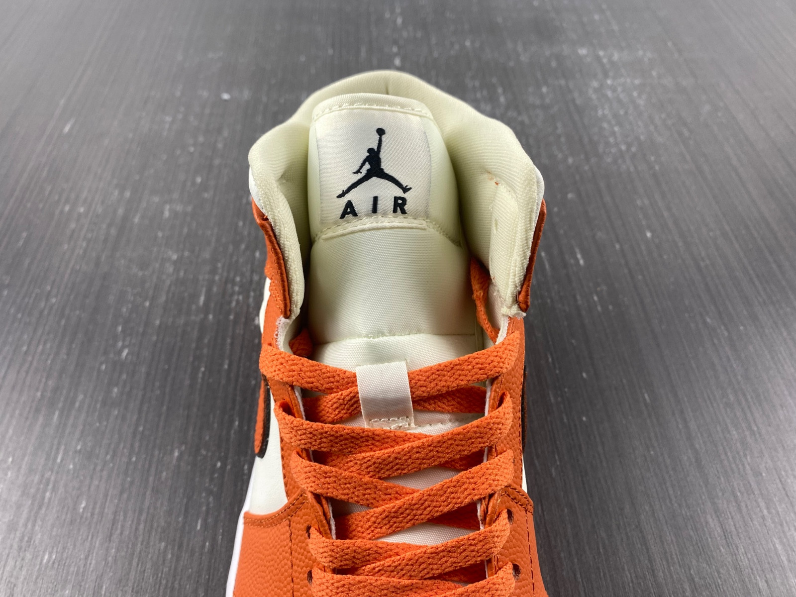 Air Jordan 1 Mid SE “Sport Spice” DV1302-100