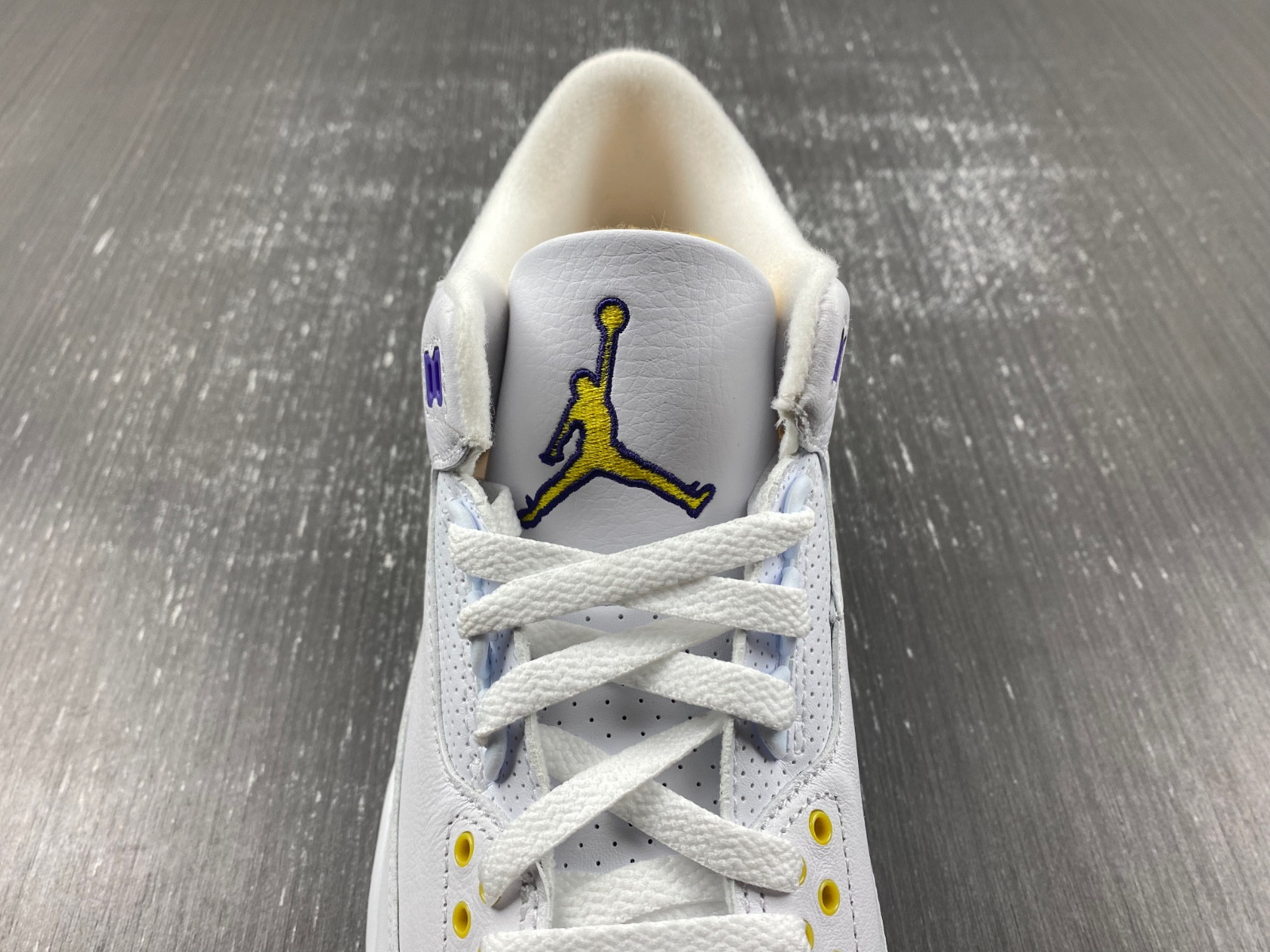 Air Jordan 3 Retro Kobe Bryant PE 869802-907