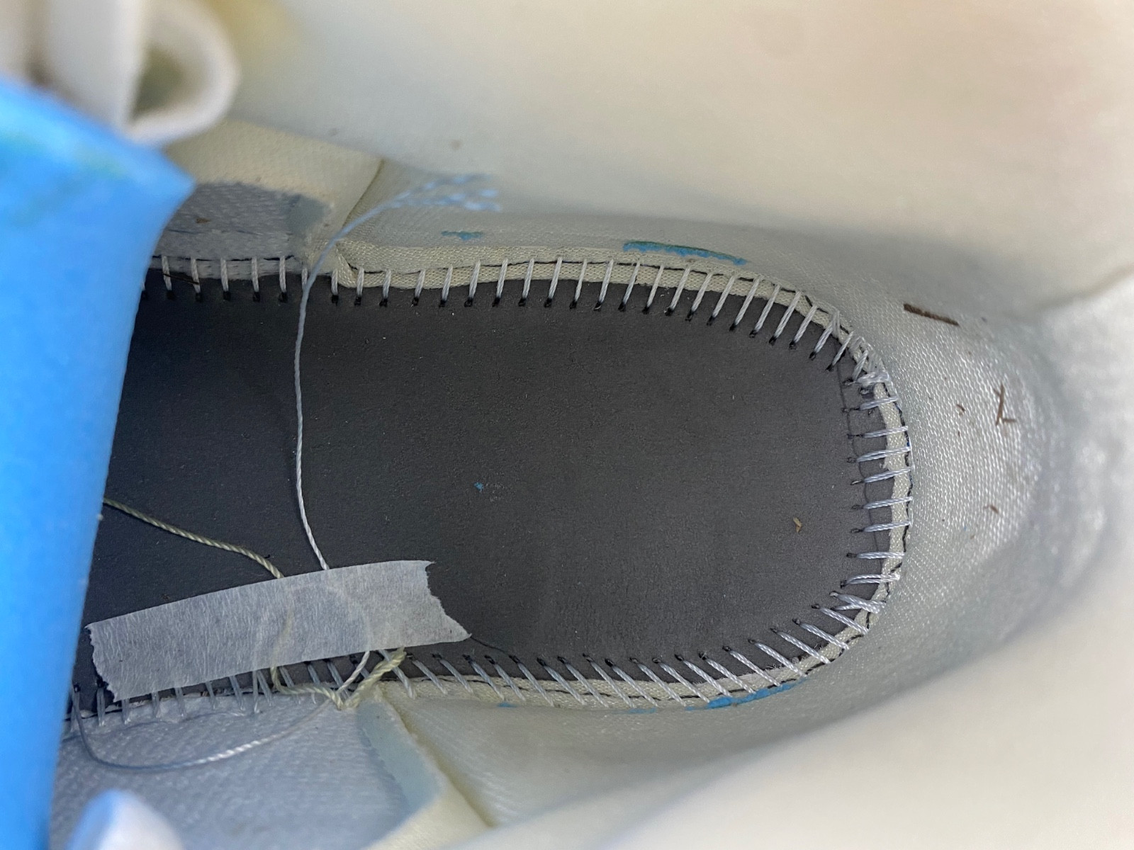 Air Jordan 1 Mid SE Craft 