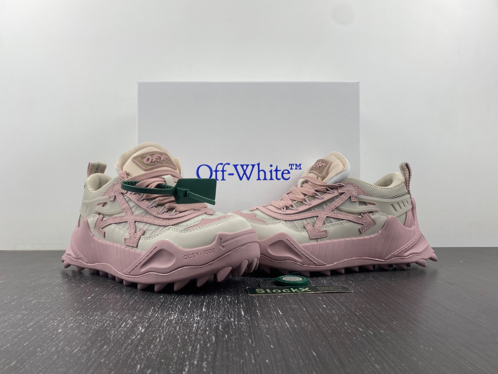 OF C/O ODSY-1000 SNEAKER