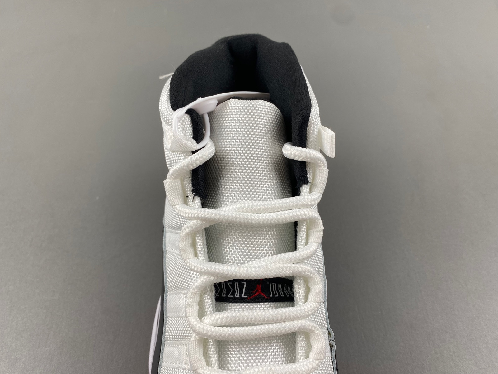 Air Jordan 11 Retro “Concord Bred” CT8012-106