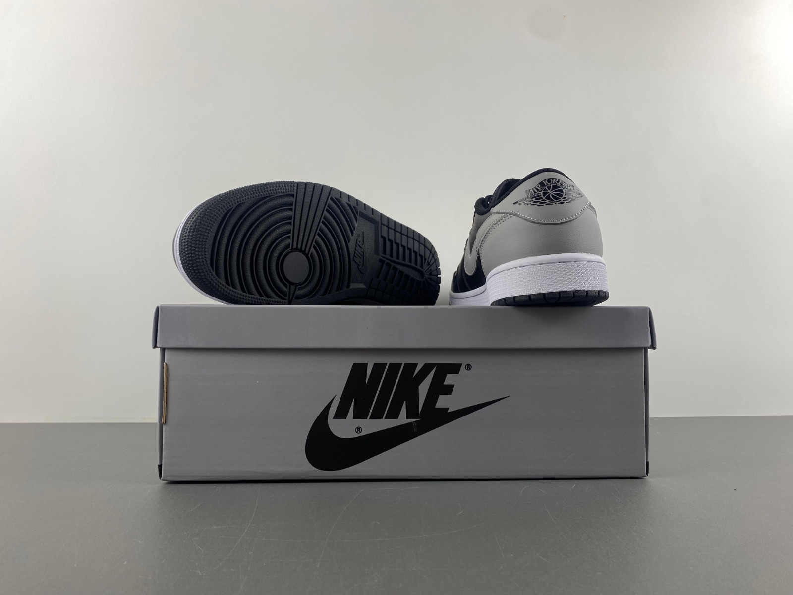 Air Jordan 1 Low OG “Shadow” CZ0790-003