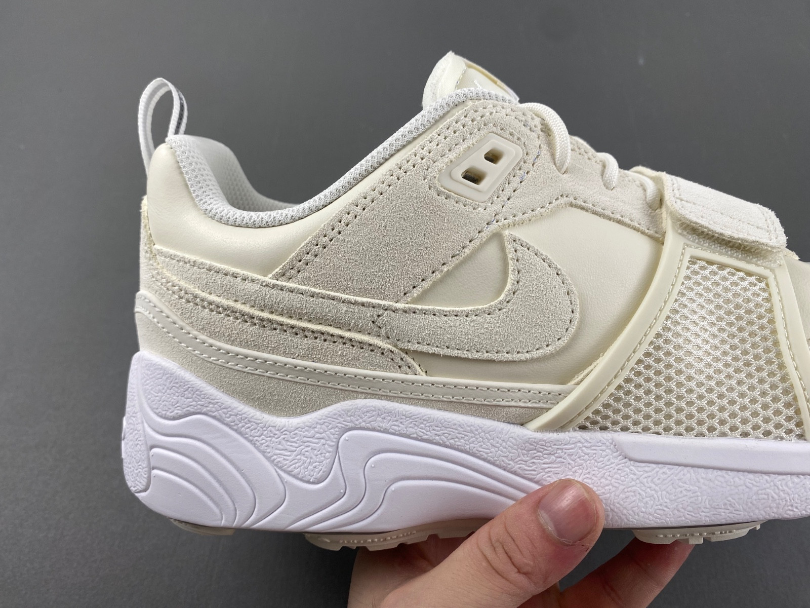 Travis Scott x Nike Shark-A-Don “Sail” HQ3061-100