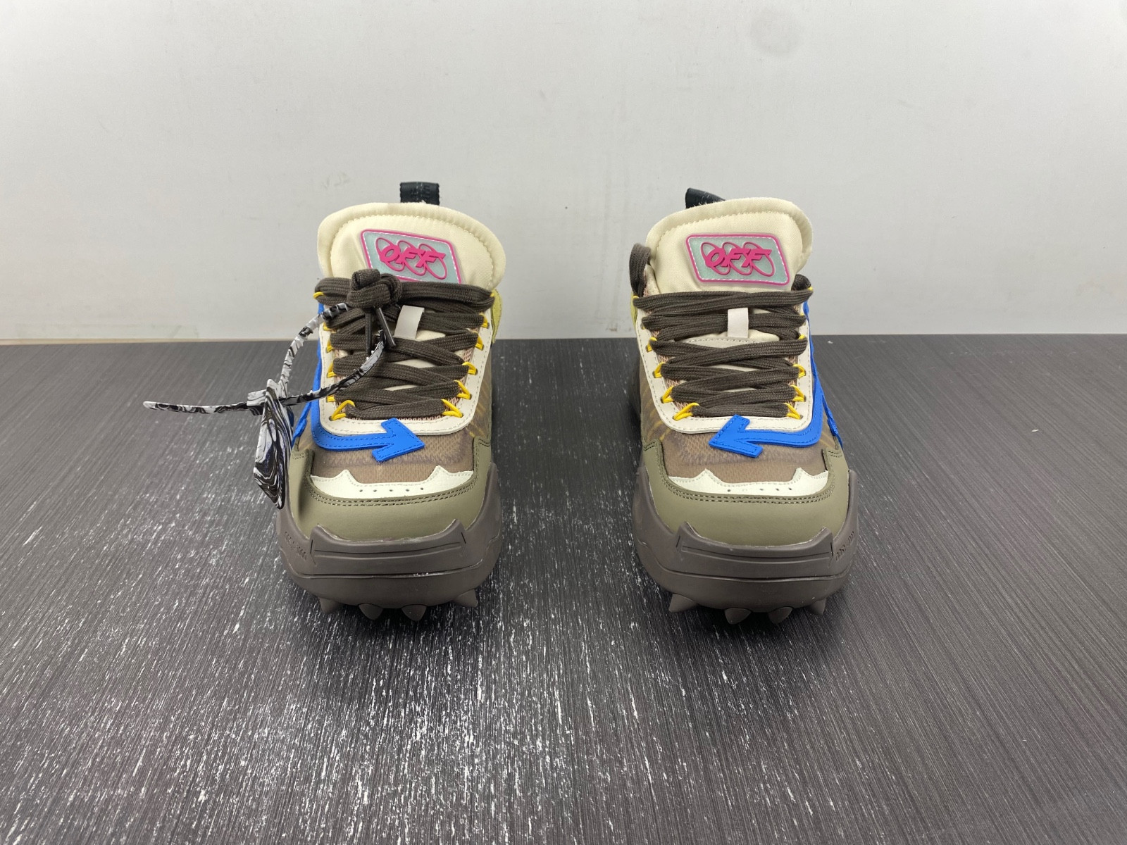 OF C/O ODSY-1000 SNEAKER